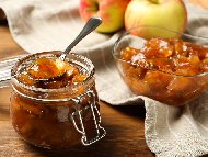 Рецепта Лесна рецепта за карамелено сладко от ябълки